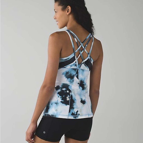 Lululemon Strap It Like It’s Hot Tank Size 4 - Picture 4 of 4